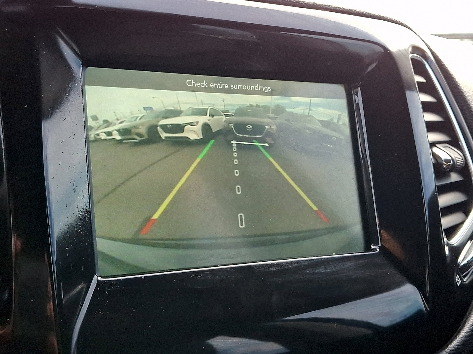 Used 2019 Jeep Compass Latitude FWD image 20