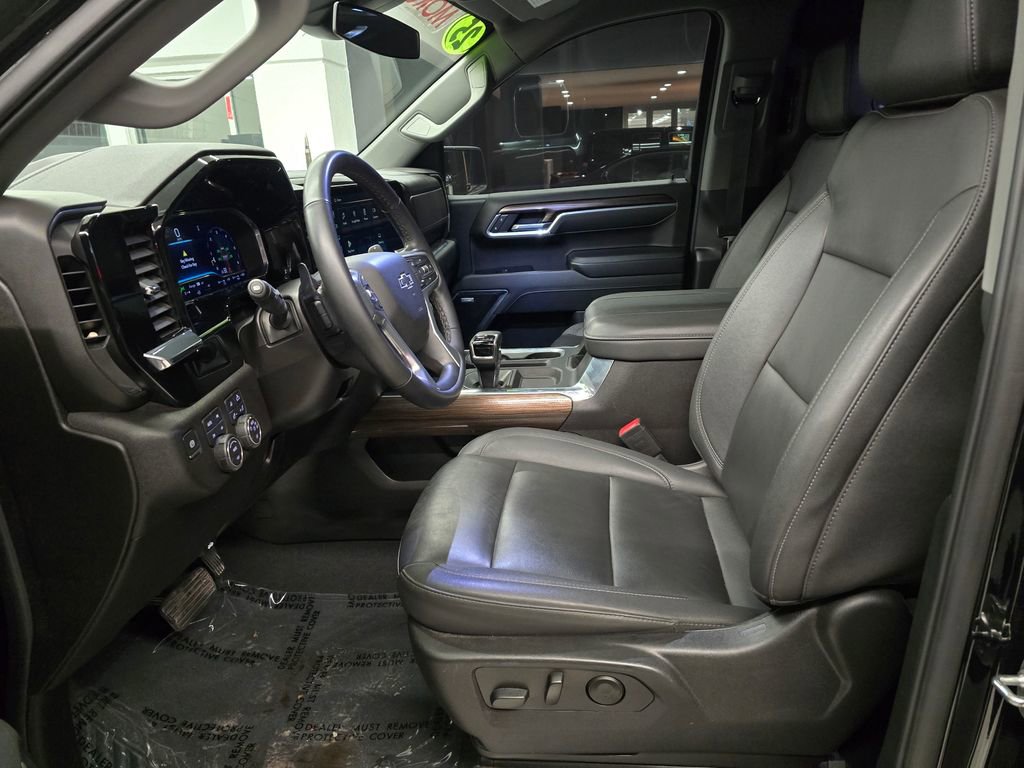 Used 2025 Chevrolet Silverado 1500 RST image 20