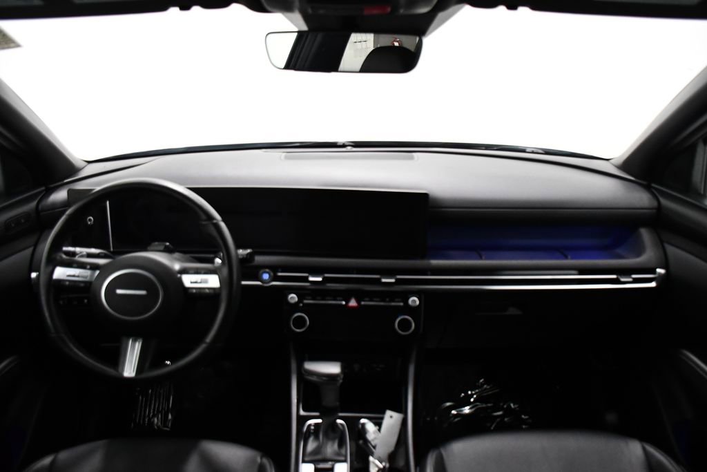 Used 2025 Hyundai Santa Cruz Limited image 8