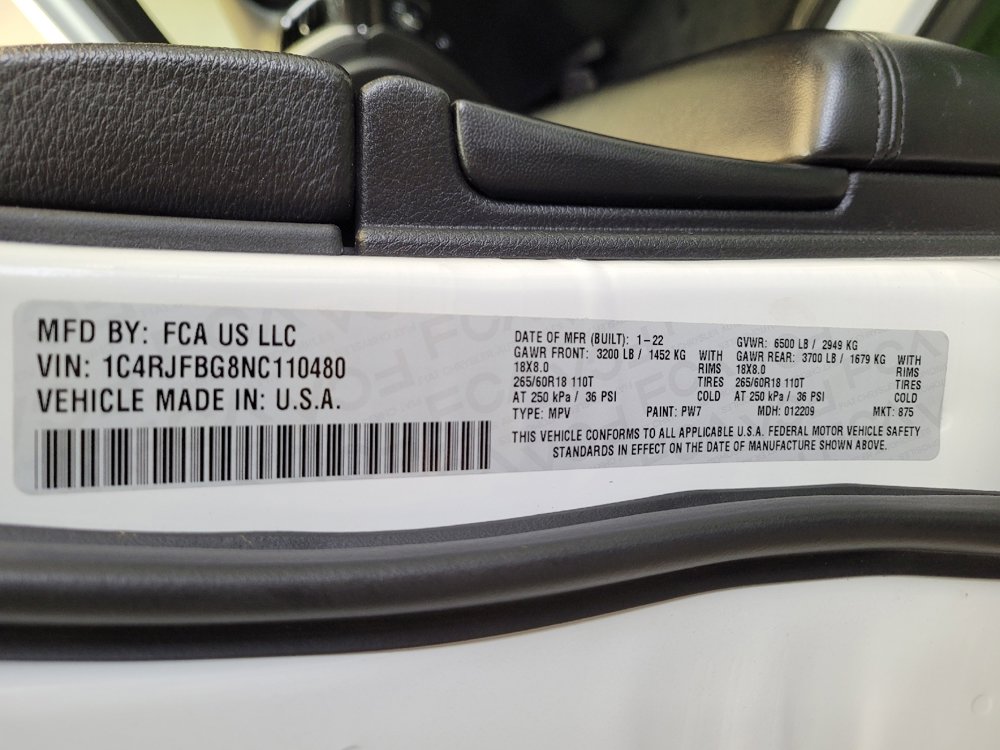 Used 2022 Jeep Grand Cherokee Limited image 33