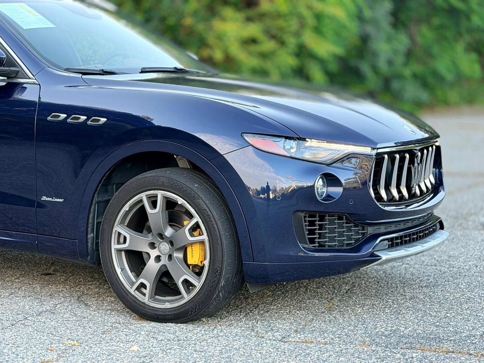 Used 2018 Maserati Levante GranLusso AWD/4WD image 36