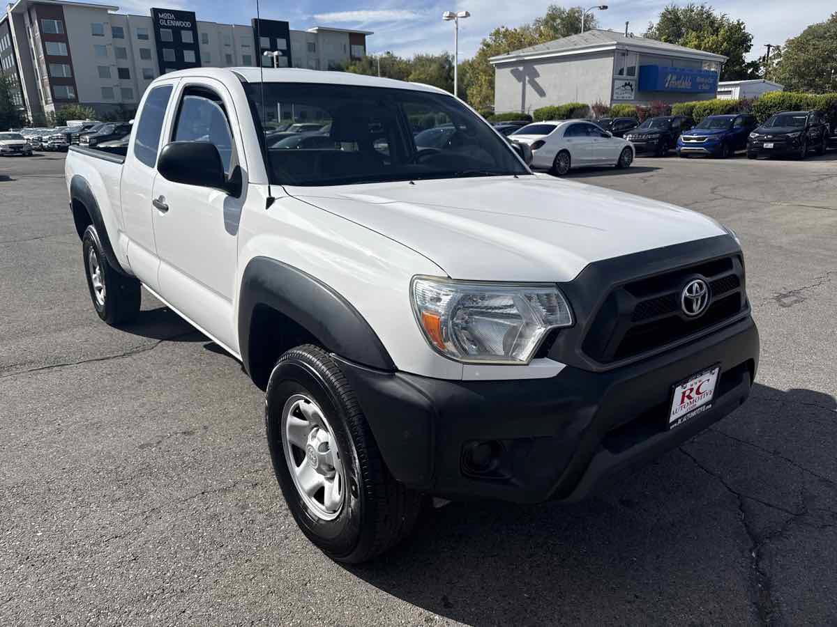 Used 2015 Toyota Tacoma 4x4 Access Cab image 5