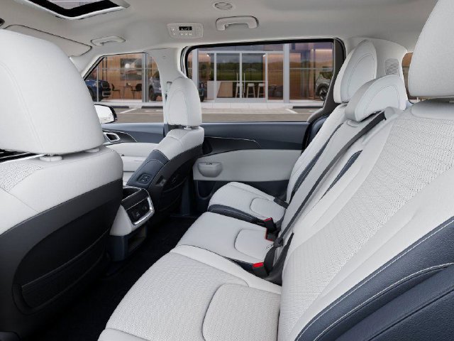 New 2026 Kia Carnival SX Prestige FWD image 19