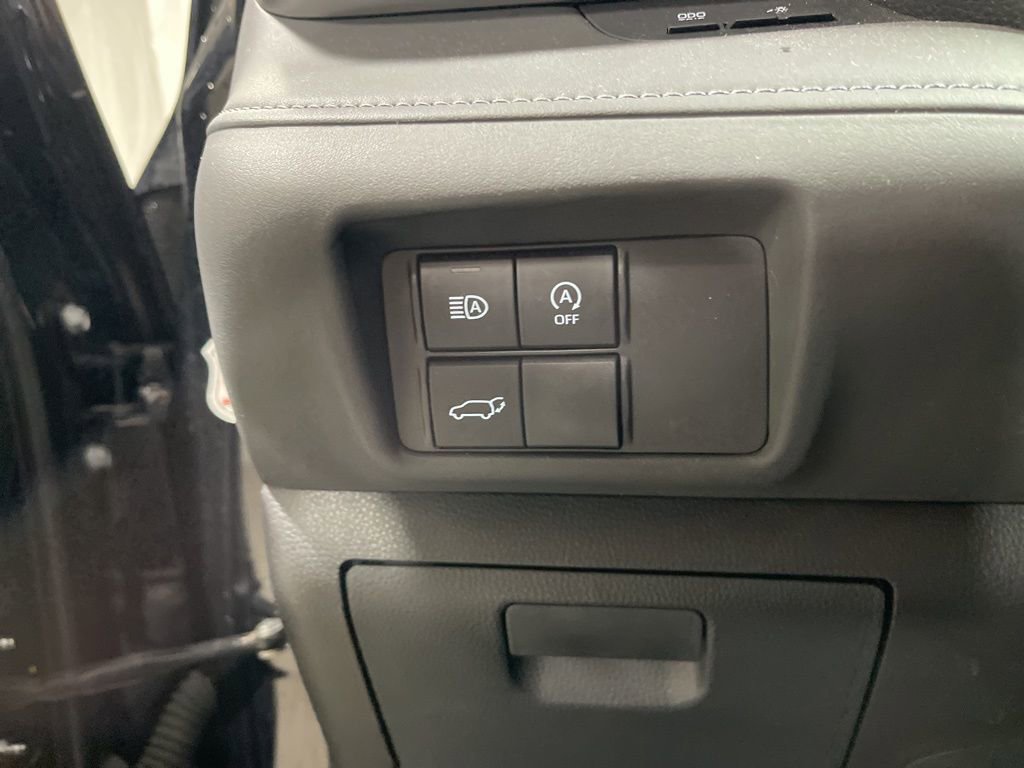 Used 2024 Toyota Highlander XLE image 24