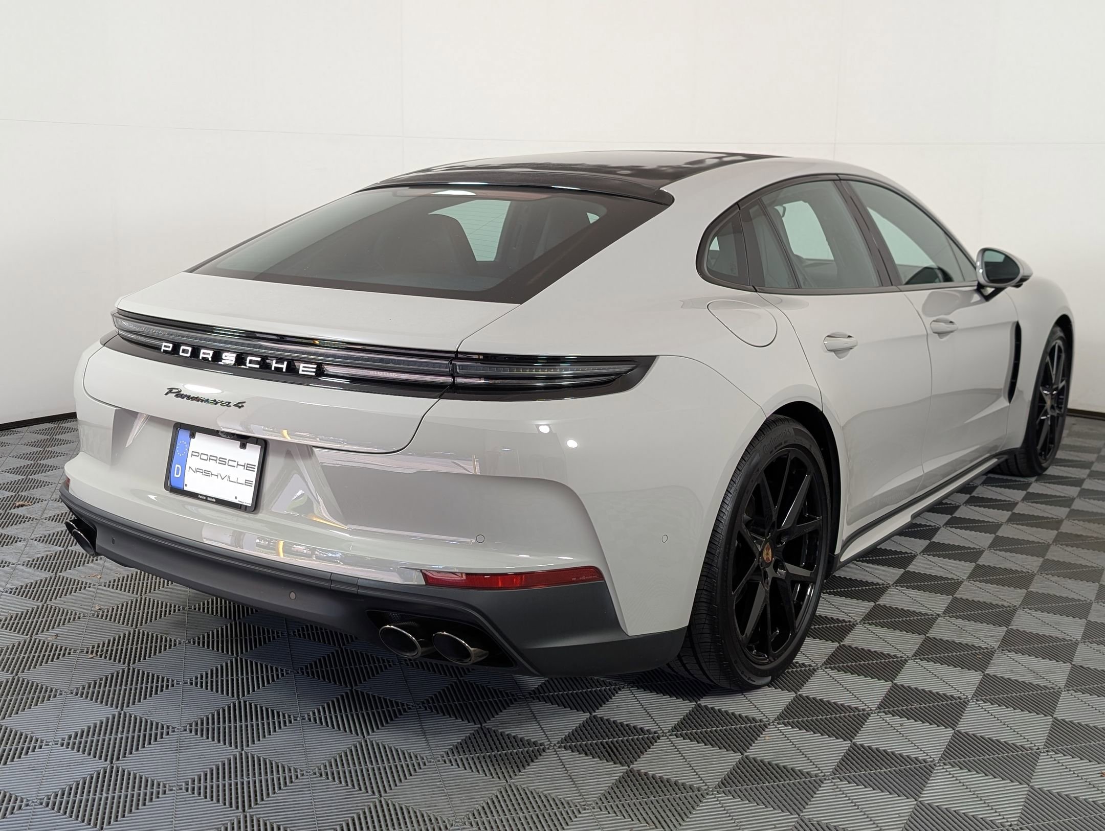 Used 2025 Porsche Panamera 4 AWD/4WD image 10