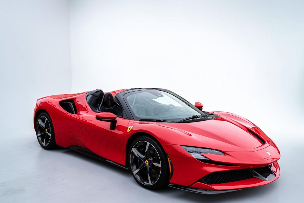 Certified 2022 Ferrari SF90 Spider AWD/4WD image 1