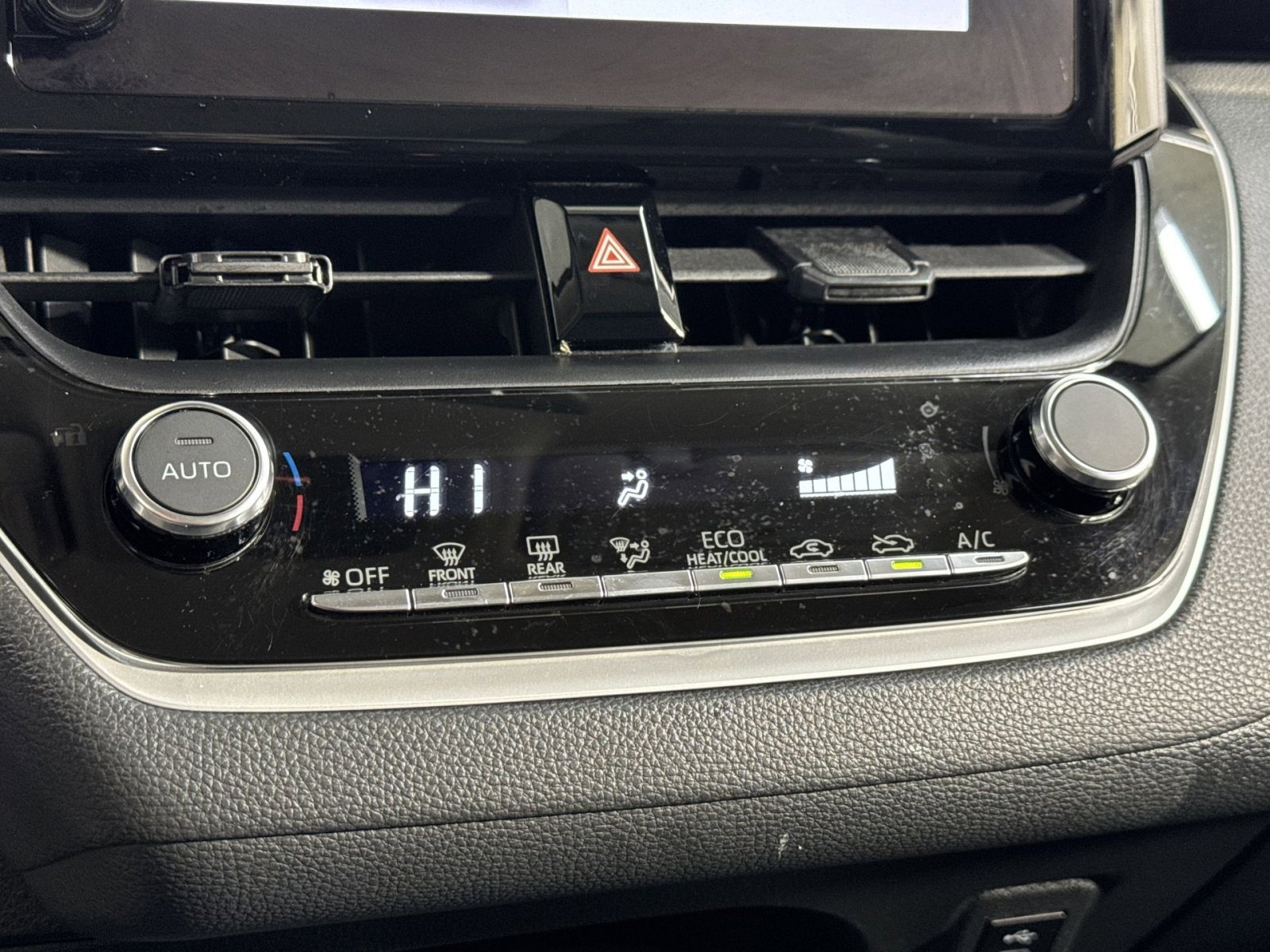 Used 2023 Toyota Corolla LE image 25