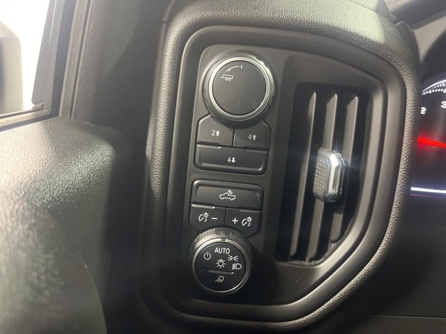 Used 2022 Chevrolet Silverado 2500 Custom w/ Custom Value Package image 19