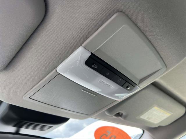 Used 2025 Nissan Sentra SV FWD image 34