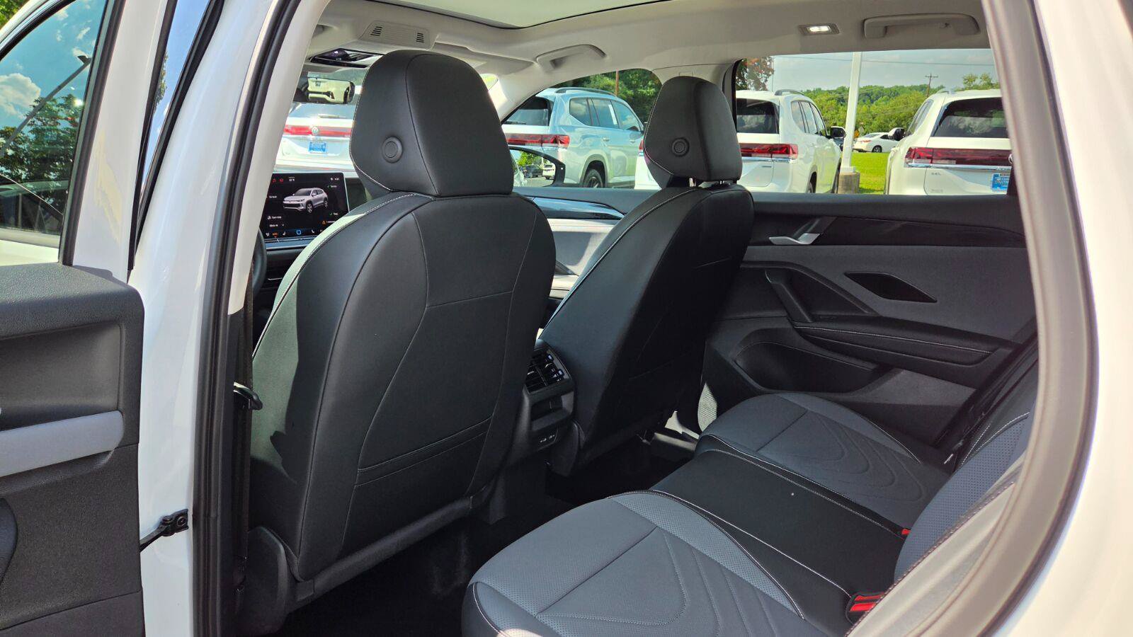 Certified 2026 Volkswagen Tiguan SE AWD/4WD image 41