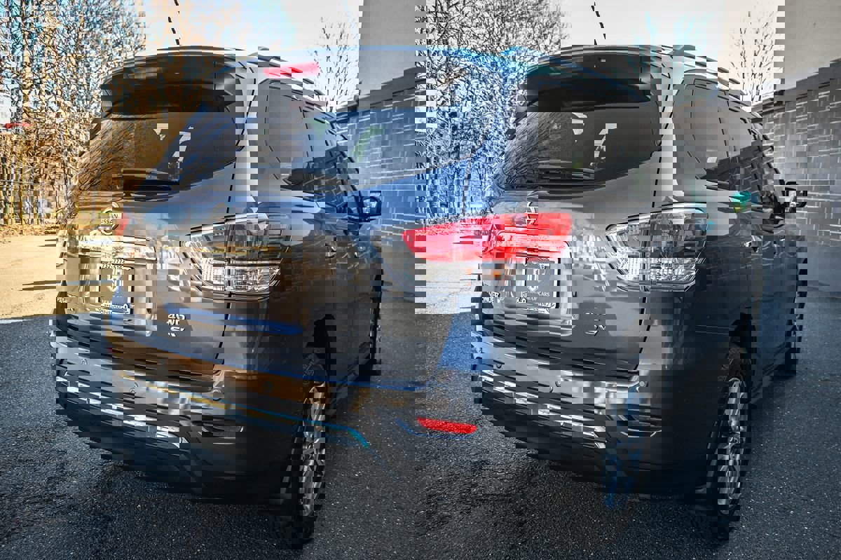 Used 2013 Nissan Pathfinder SV image 5