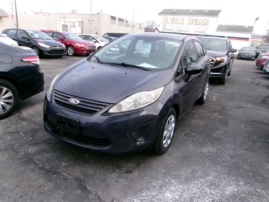 Used 2013 Ford Fiesta S image 7