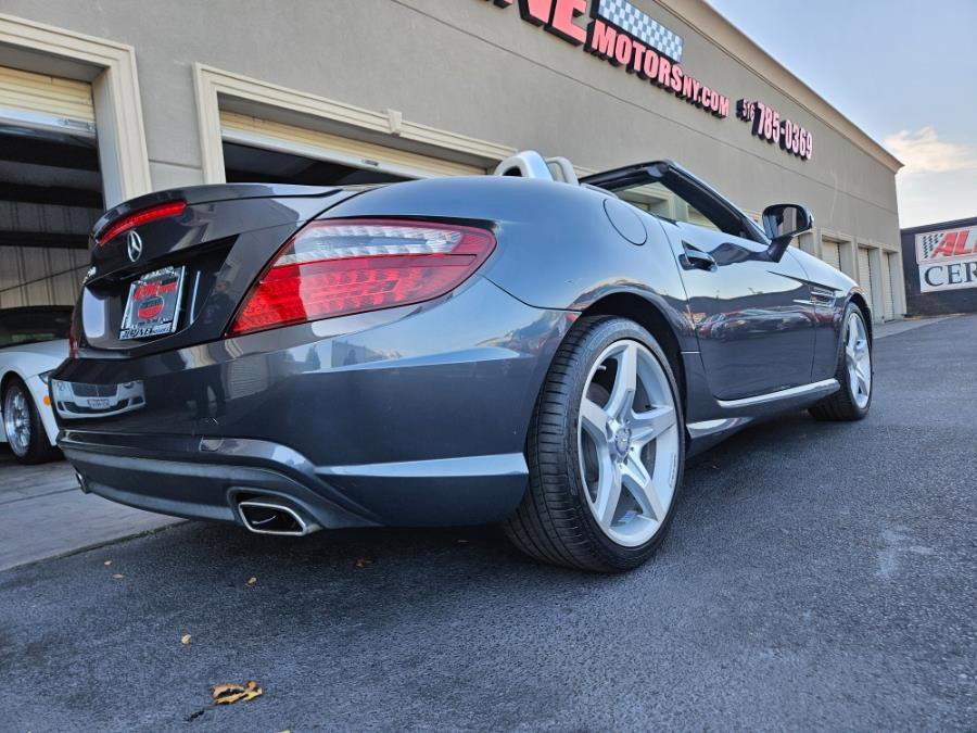Used 2013 Mercedes-Benz SLK 250 image 18
