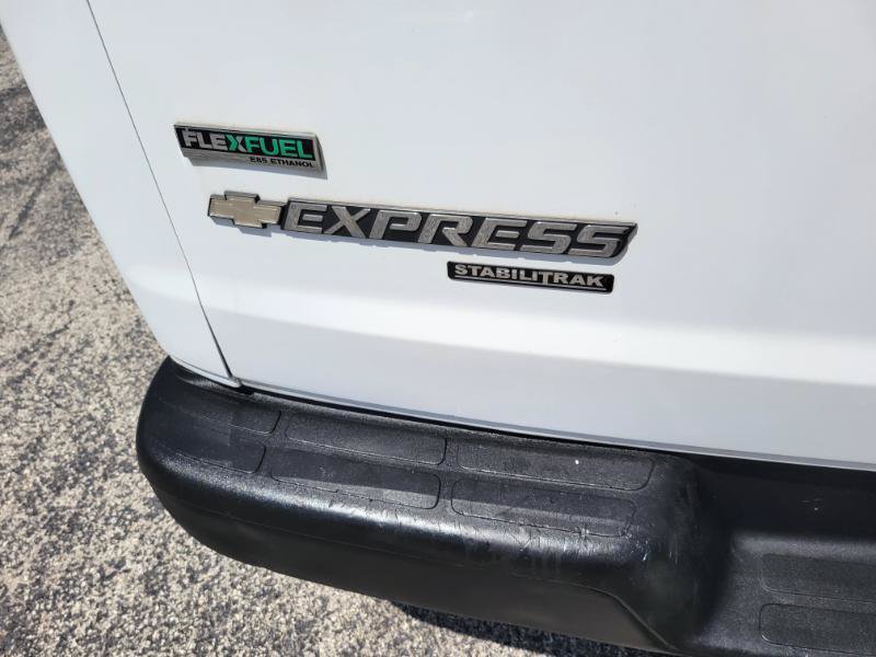 Used 2011 Chevrolet Express 3500 Extended RWD image 23