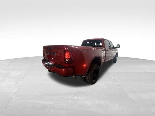 New 2026 RAM 3500 Big Horn AWD/4WD image 7