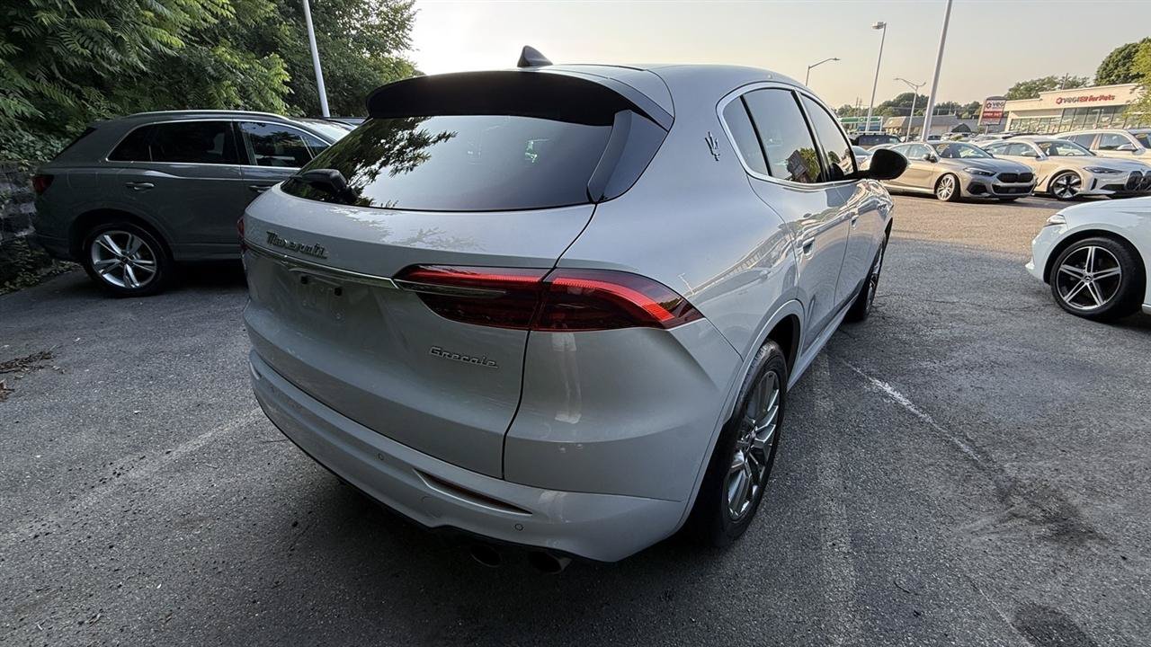 Used 2024 Maserati Grecale GT AWD/4WD image 17