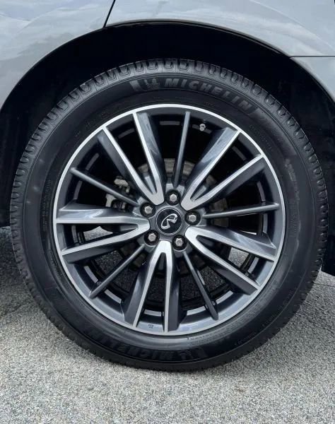 Used 2017 INFINITI QX60 FWD w/ Deluxe Technology Package image 14