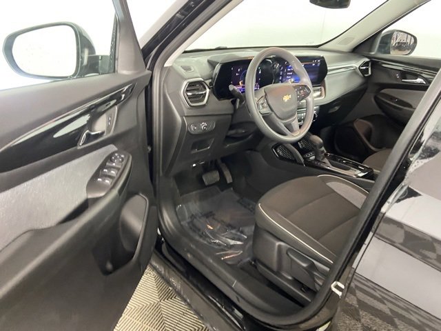Used 2025 Chevrolet TrailBlazer LT image 18