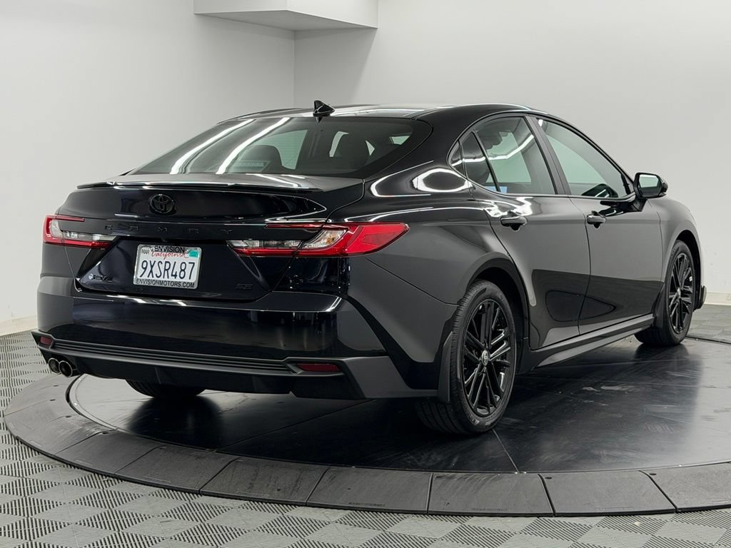 Used 2026 Toyota Camry SE FWD image 10