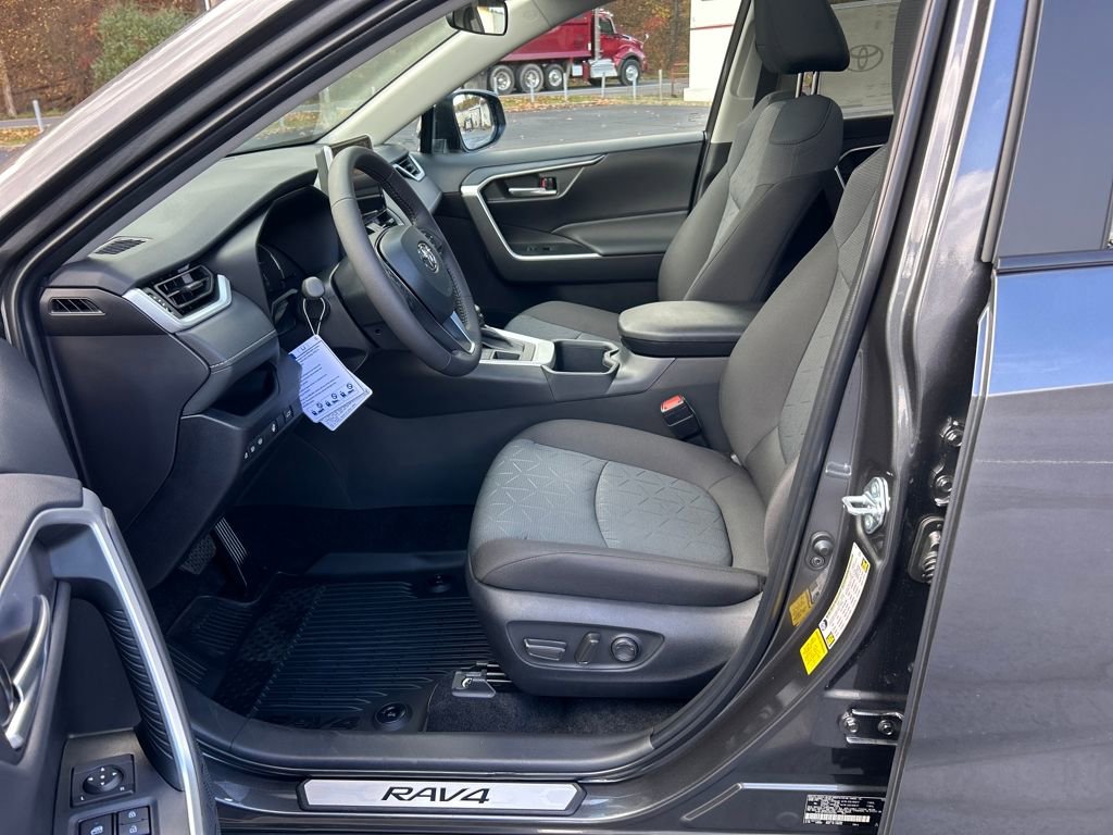 New 2025 Toyota RAV4 XLE image 17