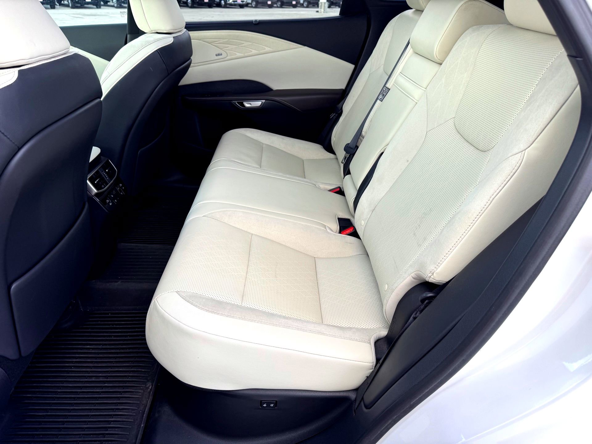 Used 2023 Lexus RX 350 FWD w/ Cold Area Package image 20