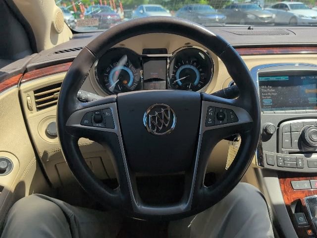 Used 2012 Buick LaCrosse Convenience FWD image 17