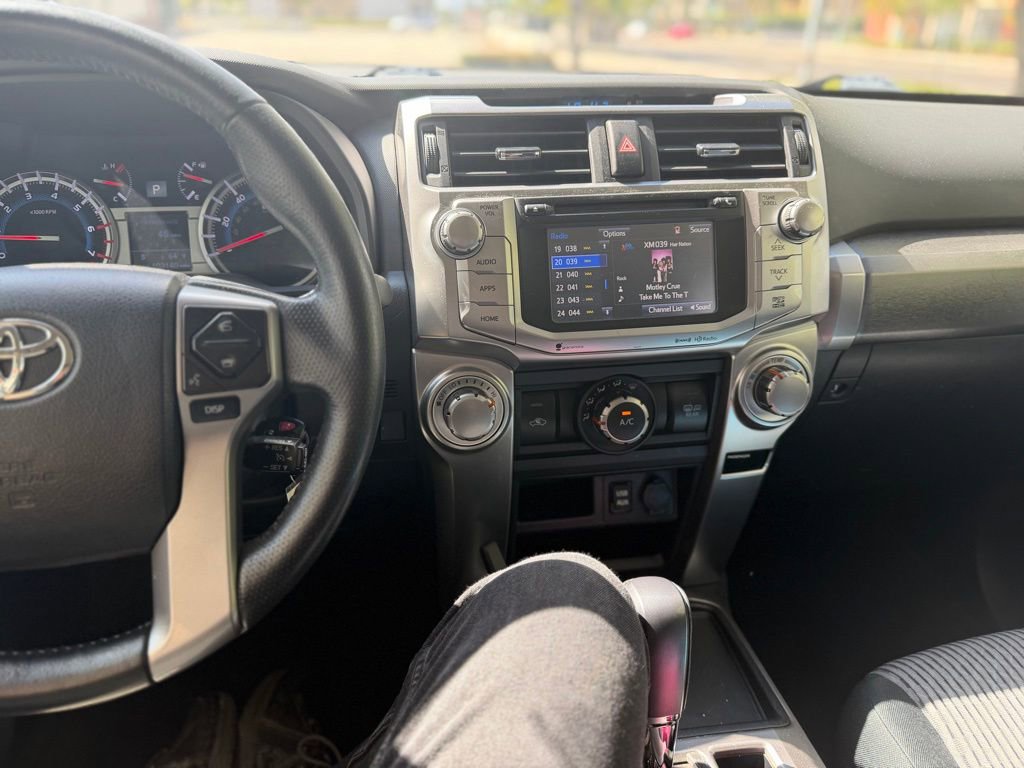 Used 2016 Toyota 4Runner SR5 image 7