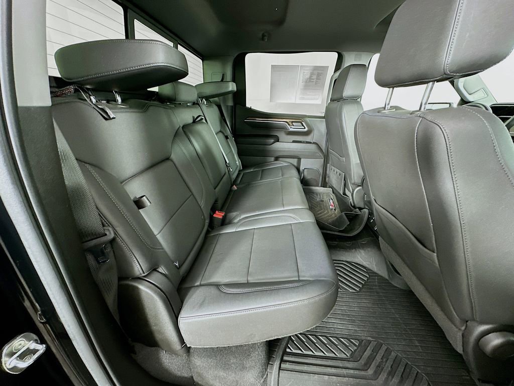 Used 2022 Chevrolet Silverado 1500 LT AWD/4WD image 34