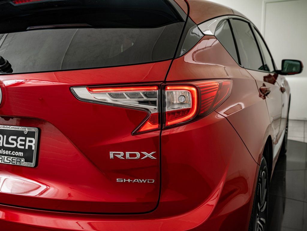 Certified 2025 Acura RDX SH-AWD w/ Advance Package image 9