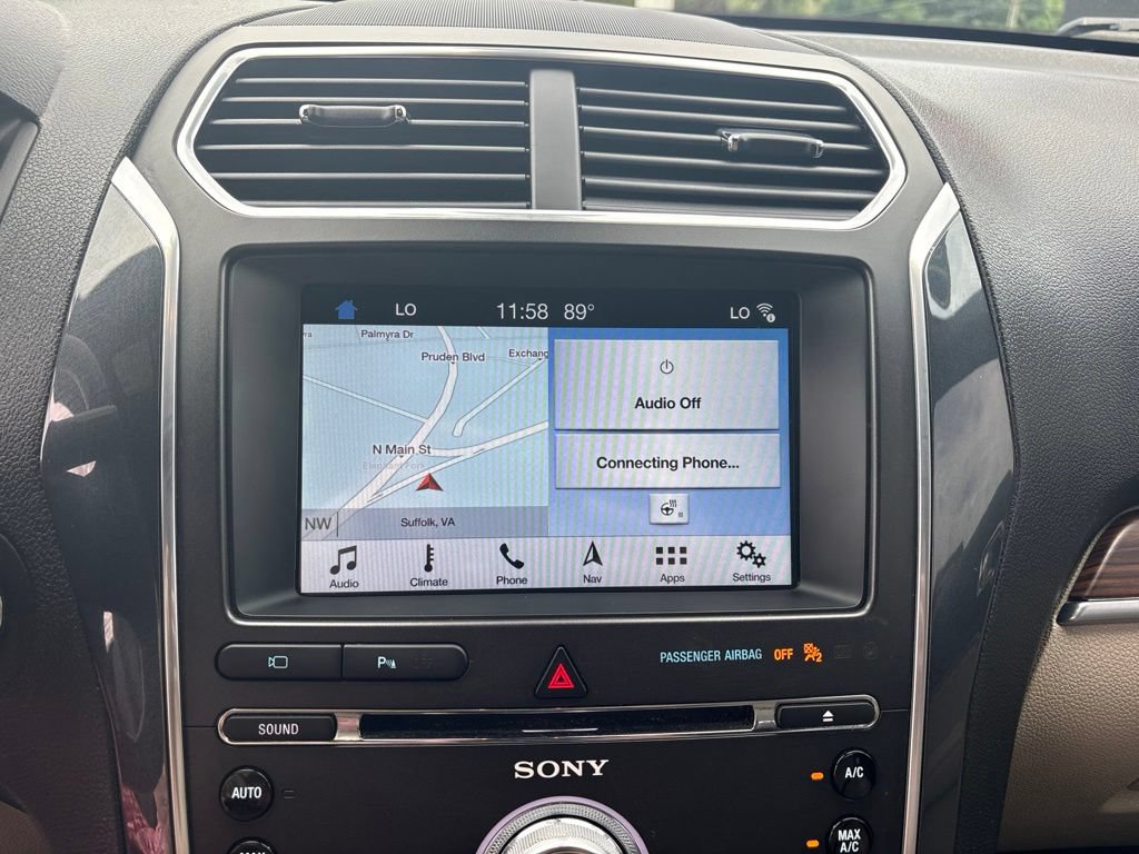 Used 2018 Ford Explorer Limited w/ Ford Safe & Smart Package AWD/4WD image 15