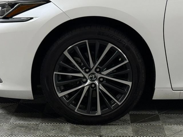 Certified 2025 Lexus ES 300h w/ Premium Package FWD image 14