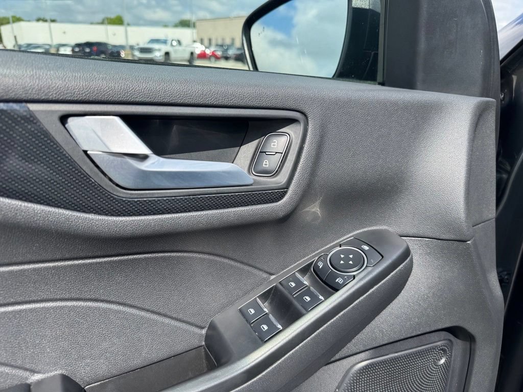 Used 2025 Ford Escape ST-Line FWD image 28