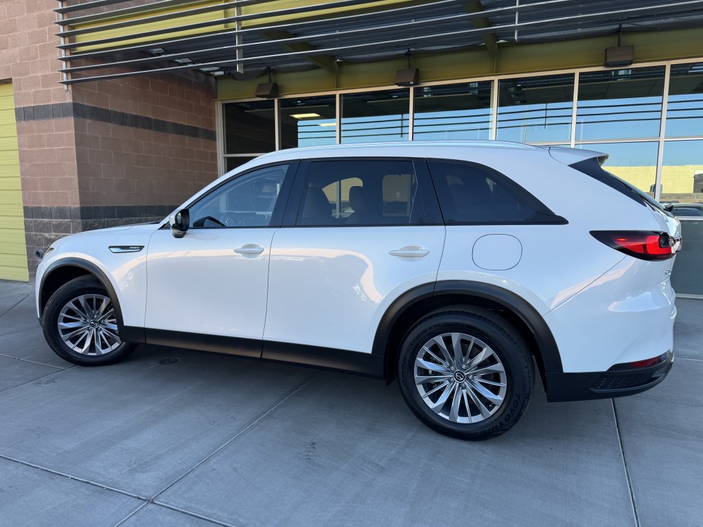 Used 2024 MAZDA CX-90 Plug-In Hybrid w/ Preferred AWD/4WD image 5