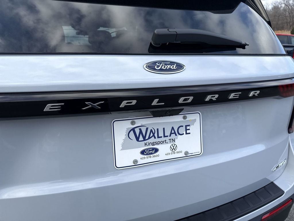 New 2026 Ford Explorer Active w/ Active Comfort Package AWD/4WD image 6