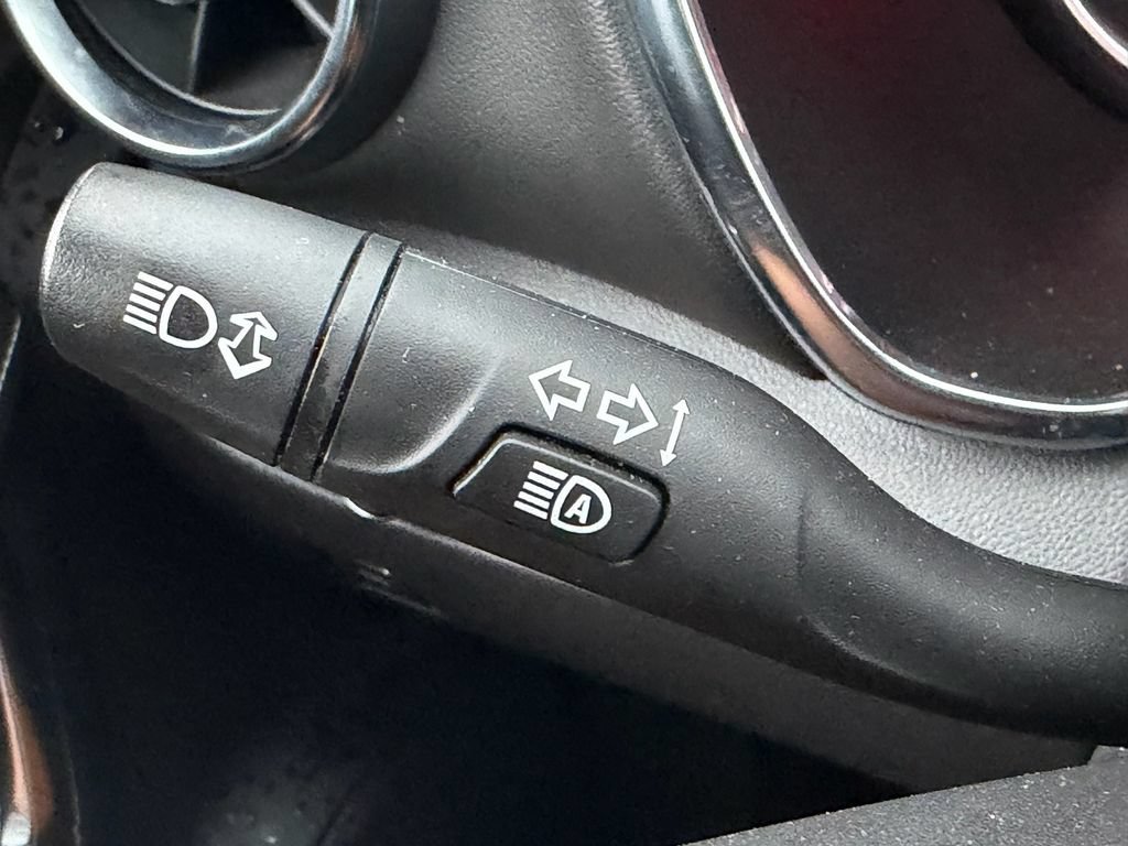 Certified 2025 Chevrolet Blazer LT FWD image 31