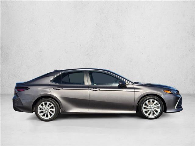 Used 2023 Toyota Camry LE image 4