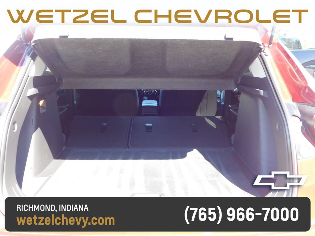 Used 2025 Chevrolet Trax LT w/ Driver Confidence Package FWD image 22