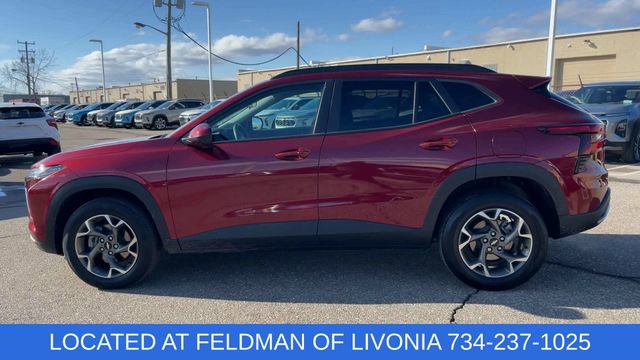 Used 2024 Chevrolet Trax LT w/ Driver Confidence Package image 5