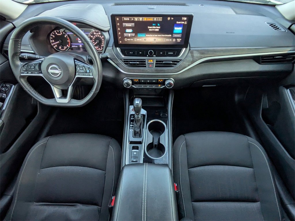 Used 2023 Nissan Altima 2.5 SV w/ SV Premium Package image 14