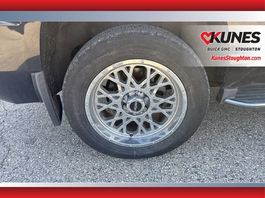 Used 2015 Chevrolet Tahoe LTZ AWD/4WD image 12