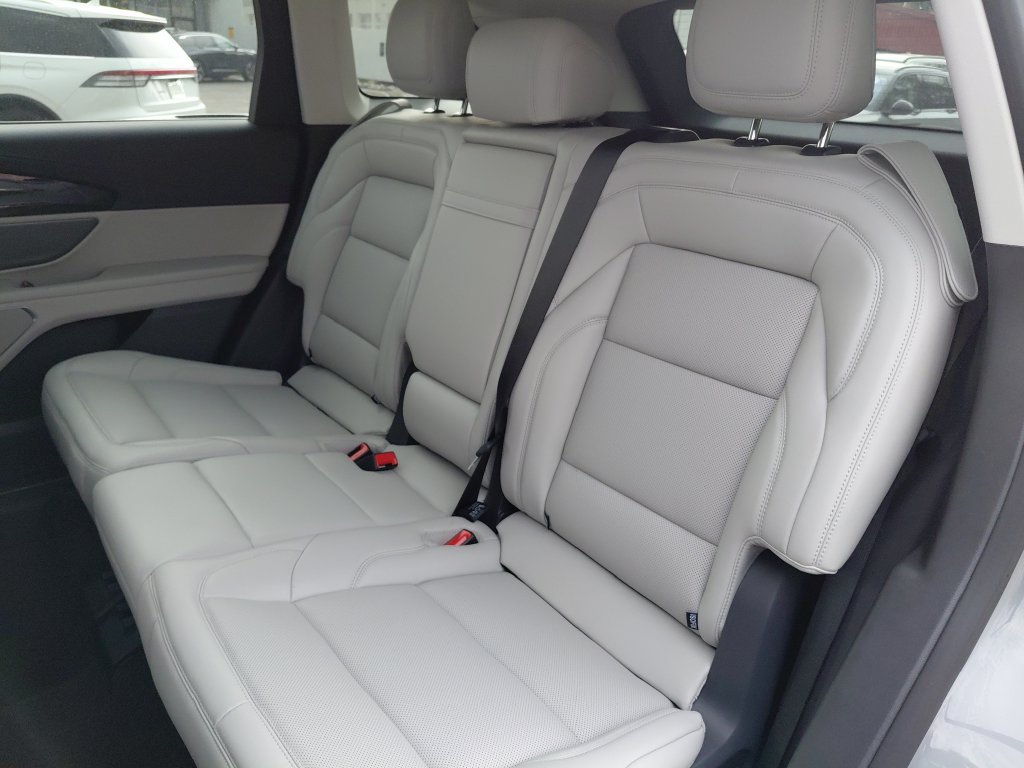 New 2026 Lincoln Nautilus Premier w/ Equipment Group 102A AWD/4WD image 26