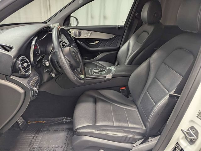 Used 2019 Mercedes-Benz GLC 300 4MATIC w/ Exterior Lighting Package image 10