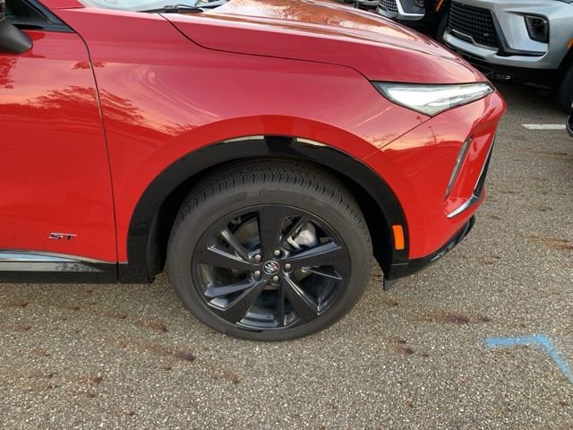 New 2025 Buick Envision Sport Touring image 2