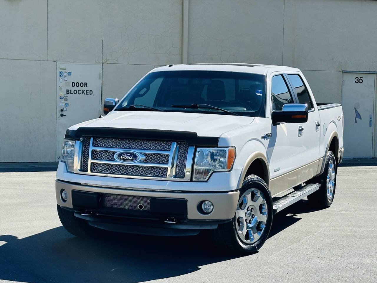 Used 2011 Ford F150 Lariat w/ Lariat Chrome Pkg AWD/4WD image 3