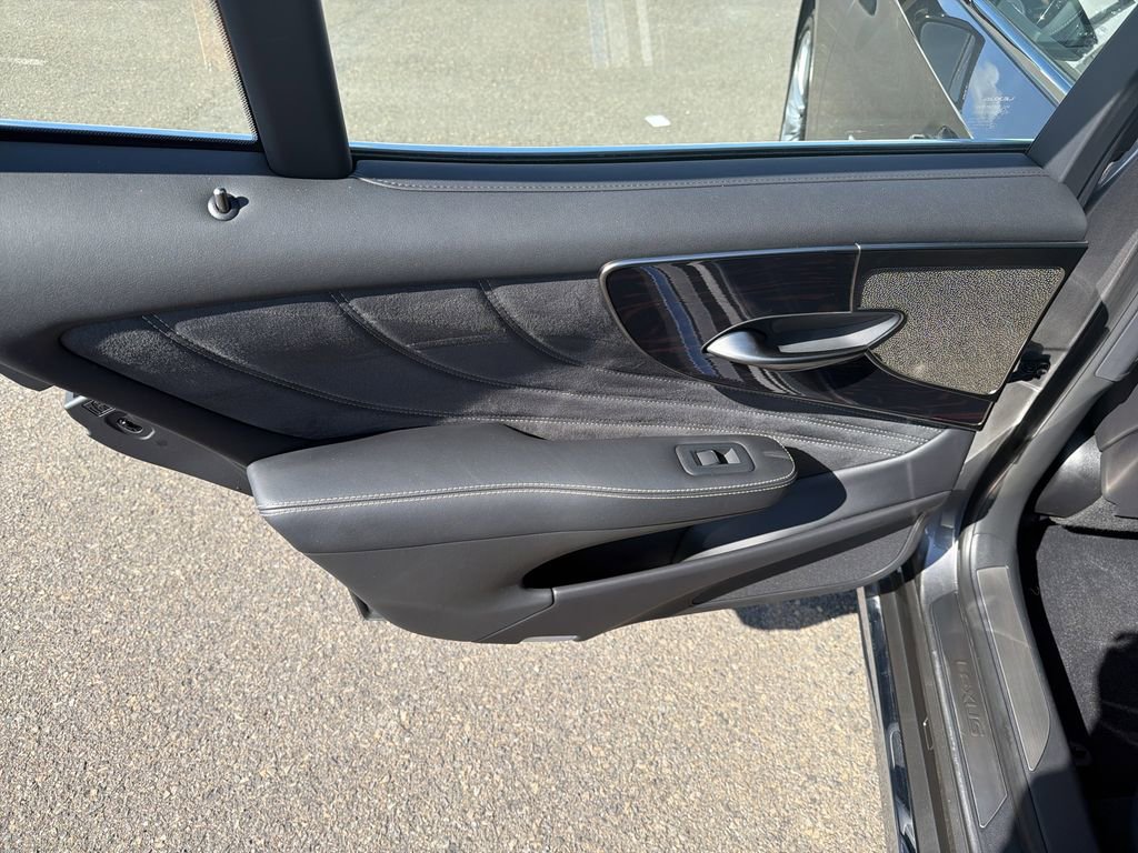 Used 2023 Lexus LS 500 AWD w/ Interior Upgrade Package image 12
