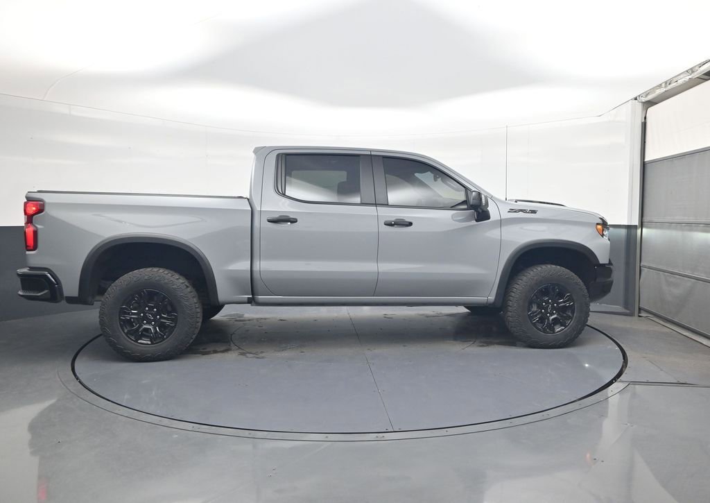 Used 2025 Chevrolet Silverado 1500 ZR2 w/ Dark Appearance Package image 8