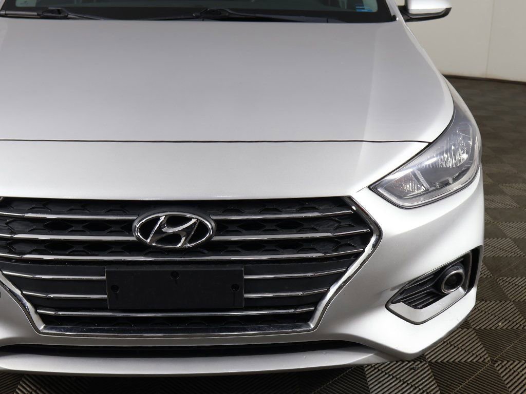 Used 2022 Hyundai Accent SEL image 11