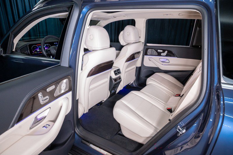 New 2026 Mercedes-Benz GLS 580 4MATIC image 28
