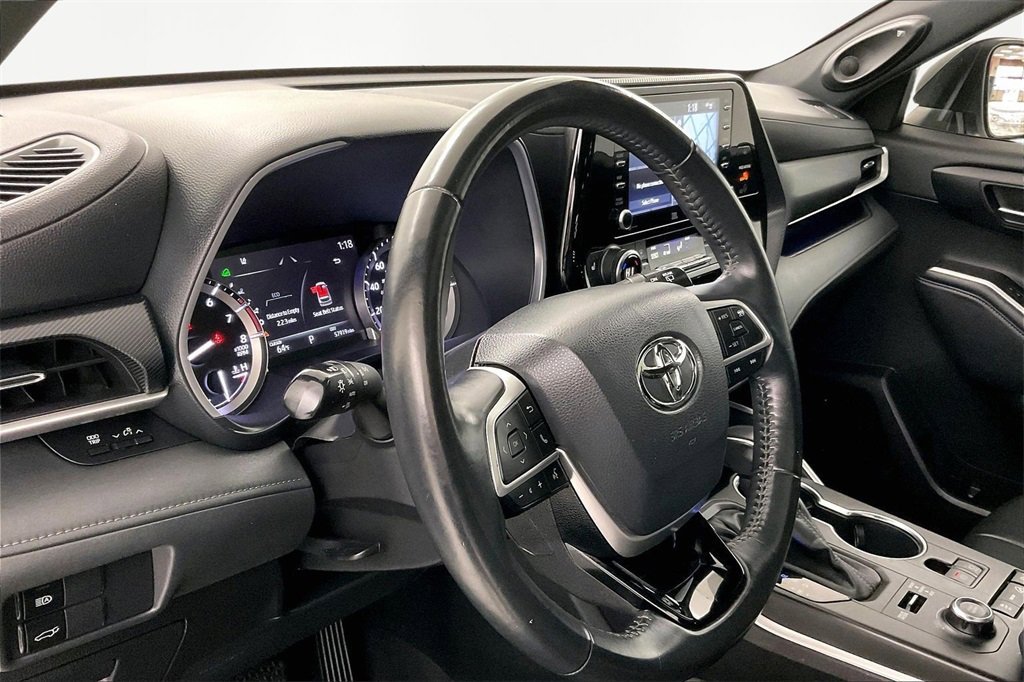 Used 2022 Toyota Highlander XSE image 15