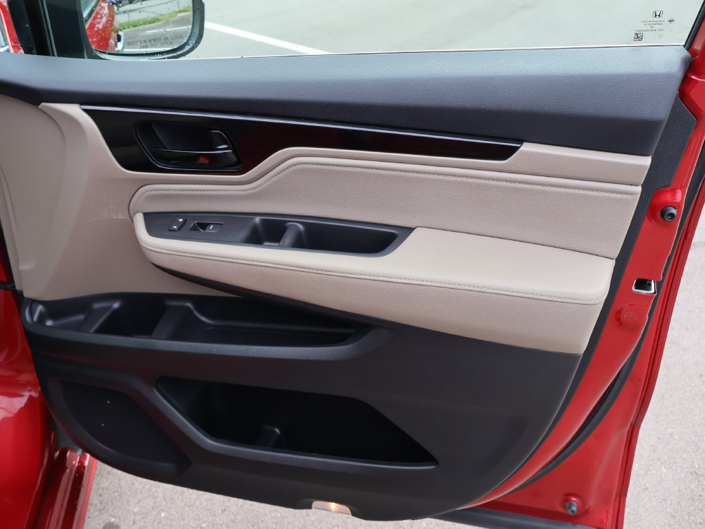 Certified 2023 Honda Odyssey Touring image 11